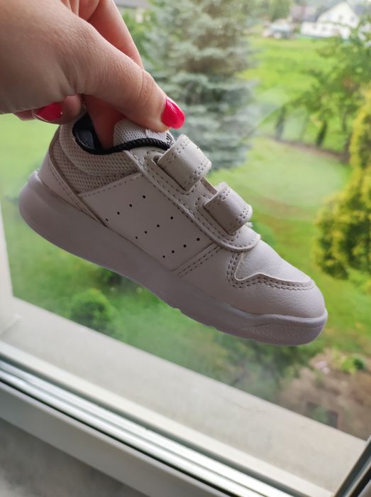 Buty dziecięce Adidas 24