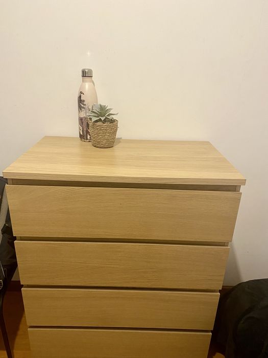 Cómoda c/4 gavetas IKEA