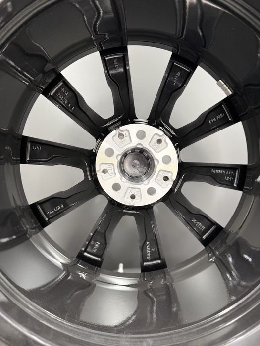 Новий зимовий комплект Bmw X5 G05 X6 G06 740M 275/45R20 Pirelli 25 рік