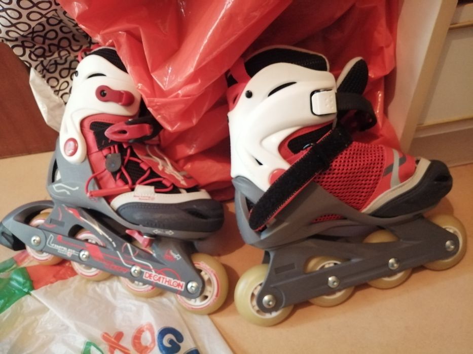 Patins em linha + capacete de proteção