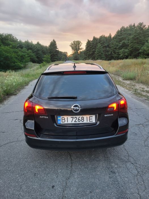 Opel astra j 2012