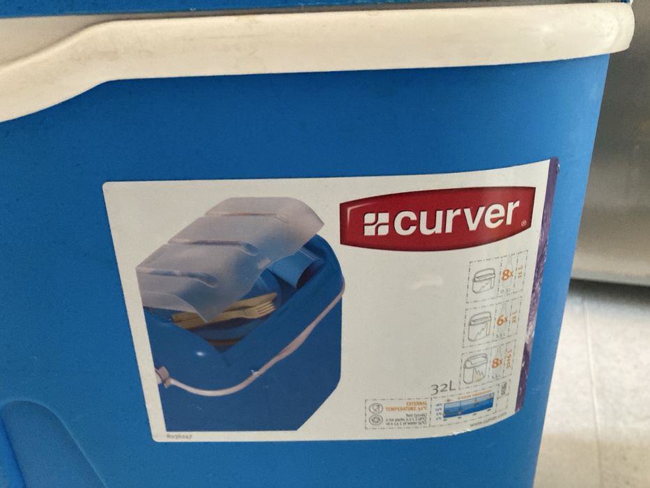 Geleira / Caixa Térmica Curver 32L 32 litros