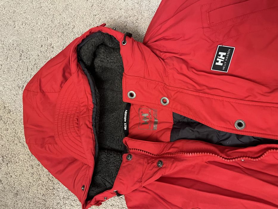 Бомбер Helly Hansen