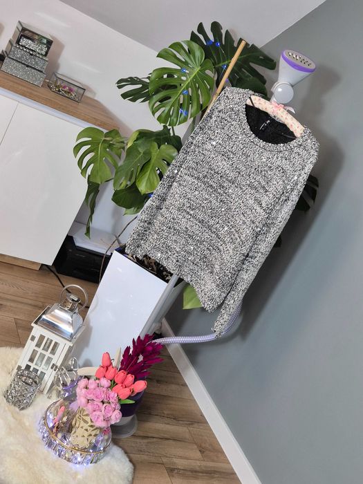 Sweterek damski biały czarny błyszczacy Flame S 36 oversize rozcięcie