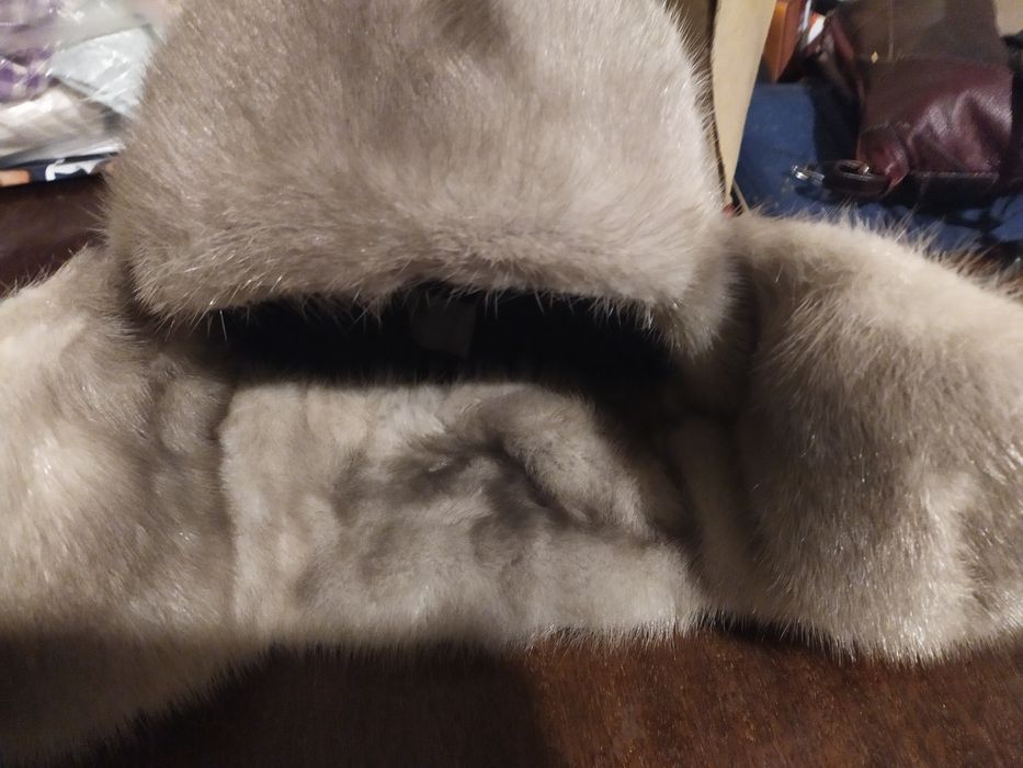 Продам норковую женскую шапку.