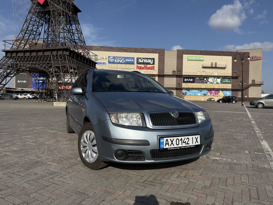 Продам автомобіль Skoda Fabia 1.4 Ідеальний стан! Універсал + Гума зим