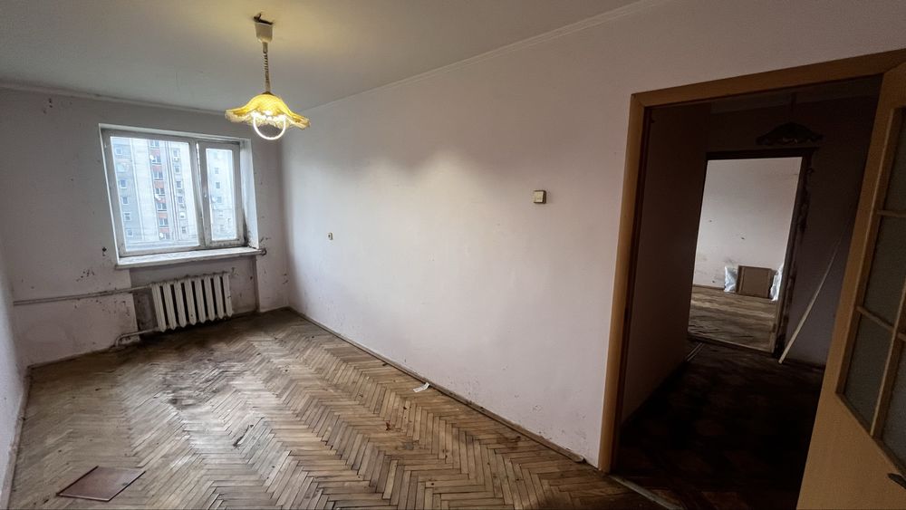 Продаж 2к. квартири по вул.Петлюри