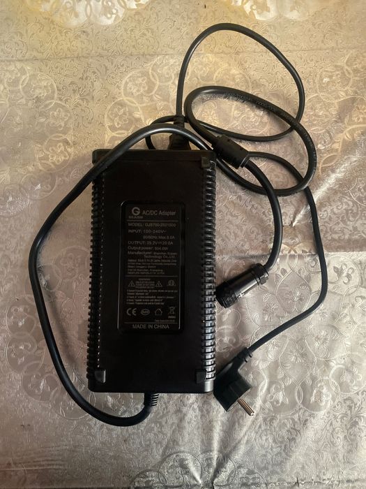 блок живлення (АС/DC адаптер) моделі GJB700- 2521500