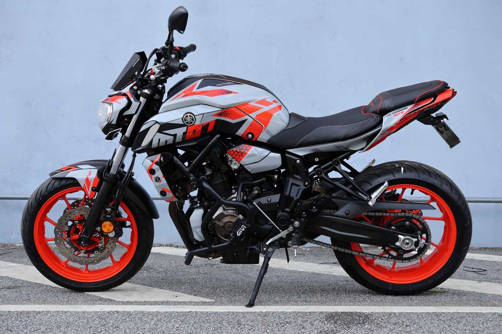 Yamaha MT07 35 kW c/extras
