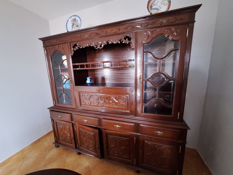 Armário de sala de jantar