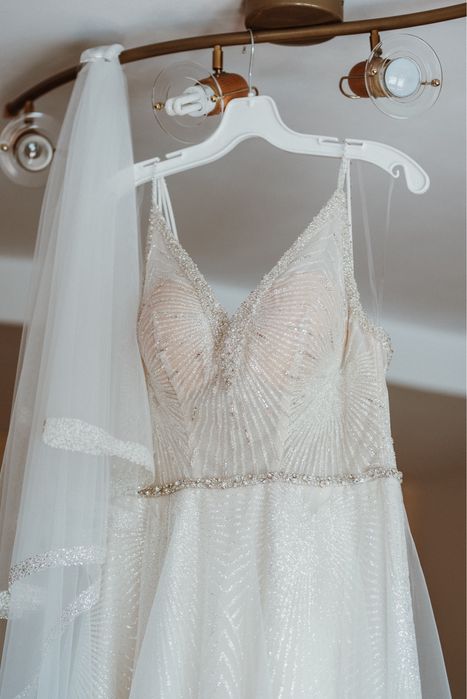 Suknia ślubna z koralikami cekinami tiul M/38