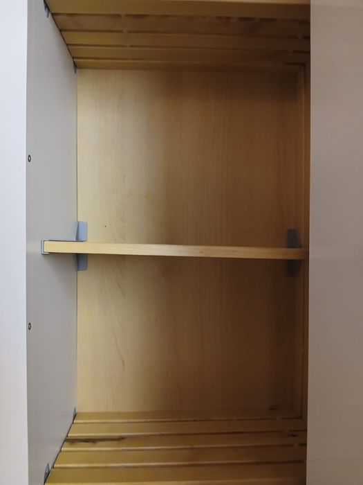 Móvel WC branco brilhante