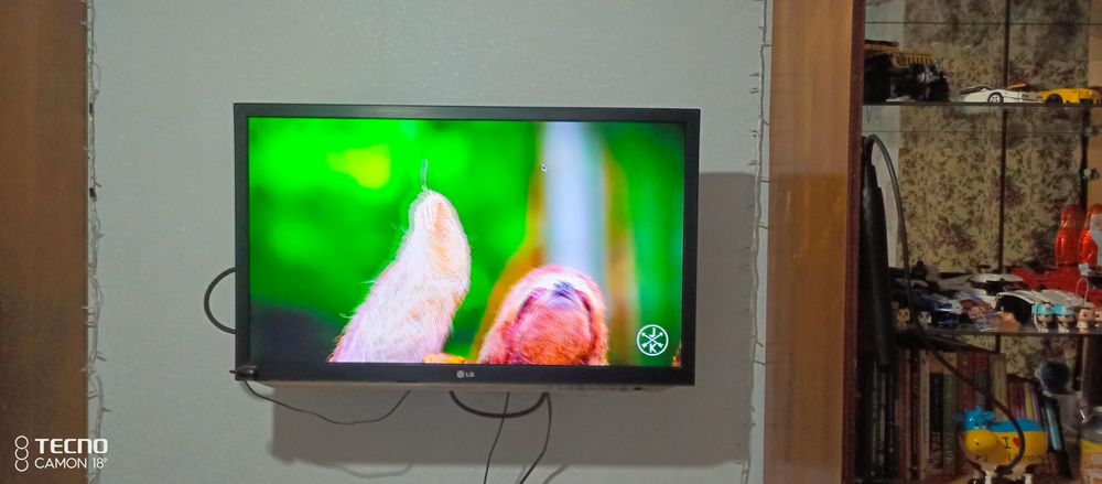 Продам Телевізор LG  32lm580T