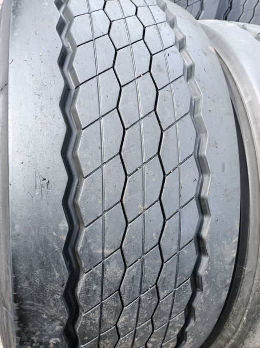 Opony TIR 385/65r22.5 naczepa Bridgestone Duravis używane m+s