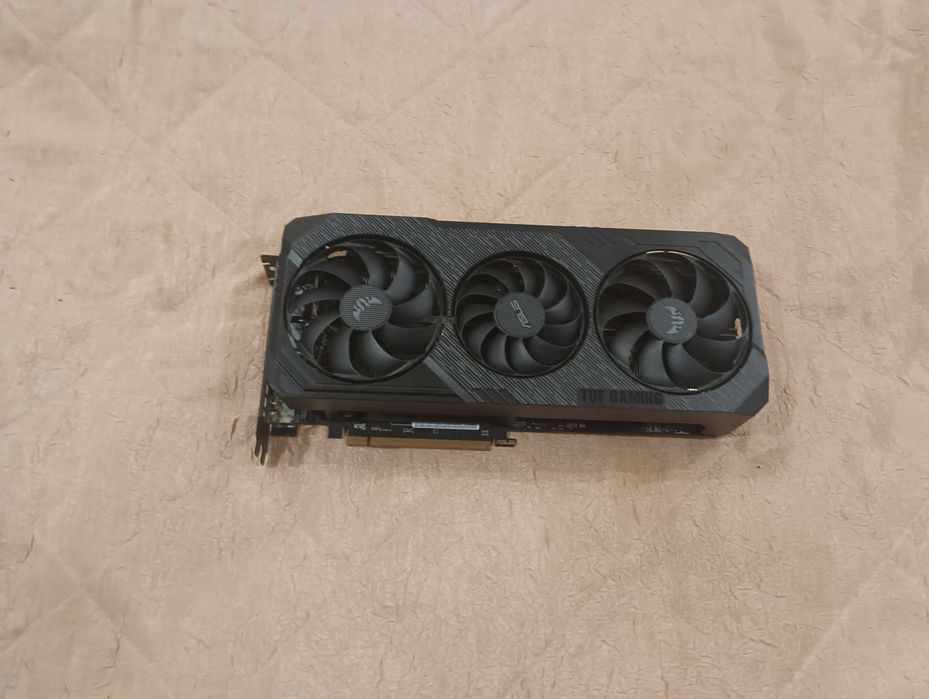 Rx 5600 xt 6 gb трохи уступає в FPS Rx 5700 XT обслужена. Топчик