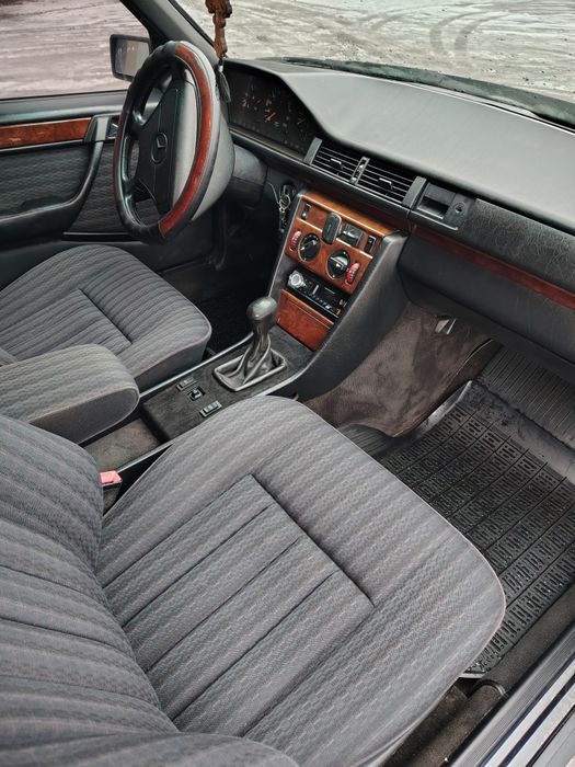 Продам Mercedes W124 3.0 дизель