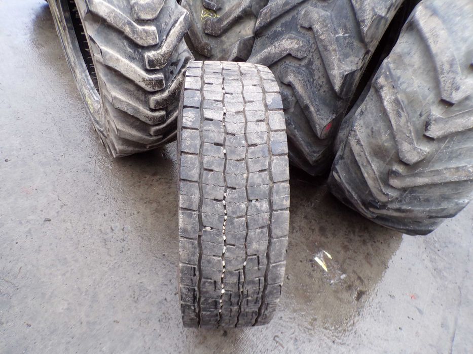 Opona 285/70R19.5 KUMHO KXD 10 (600 netto)