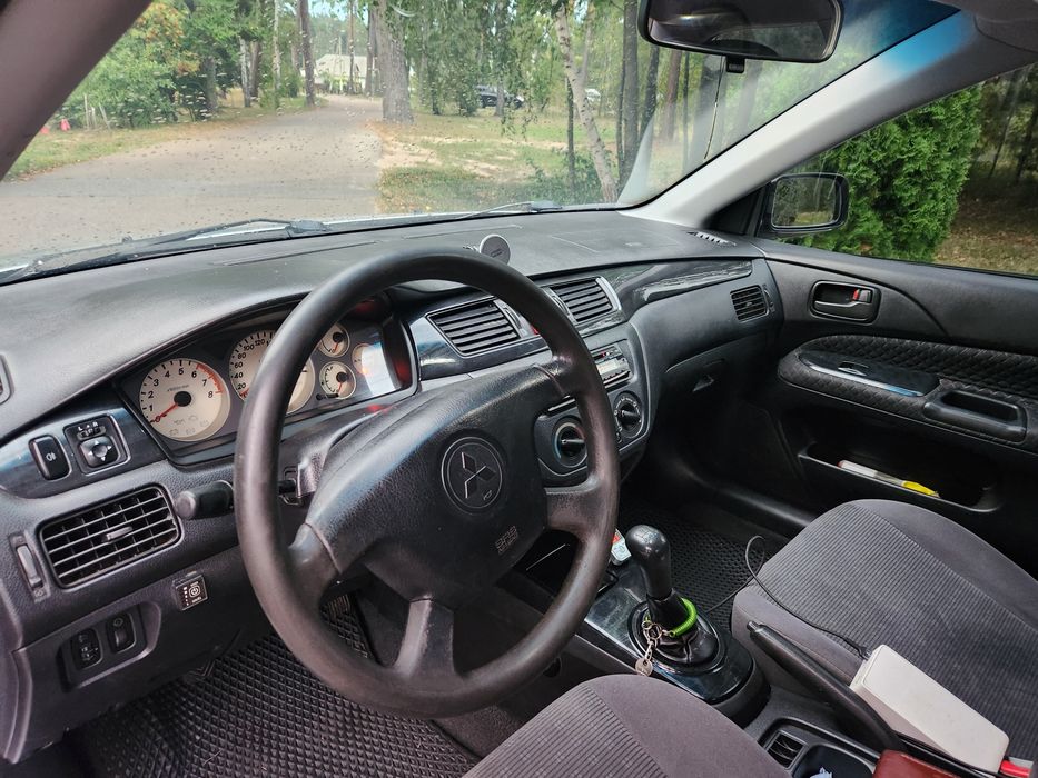 Mitsubishi LANCER 9