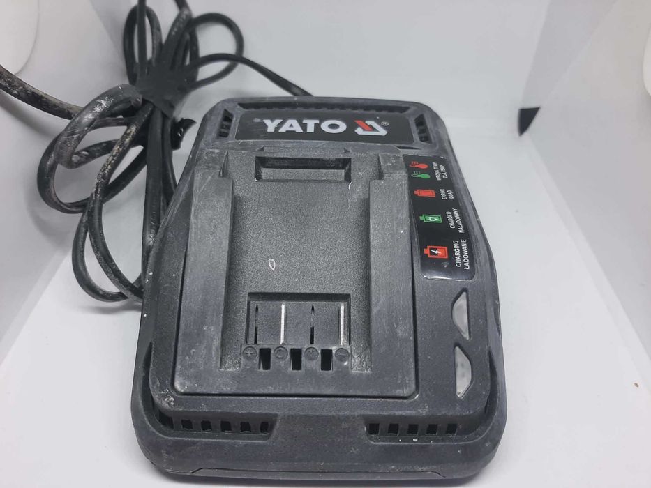 Akumulator + ładowarka Yato