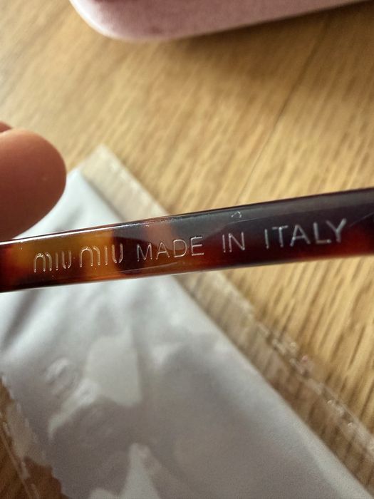 Okulary przeciwsłoneczne miu miu
