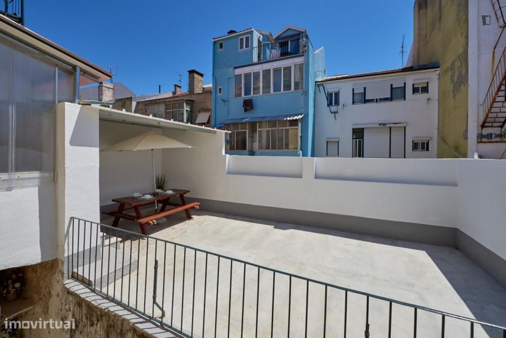 Quarto - localizado em Penha de França Lisbon