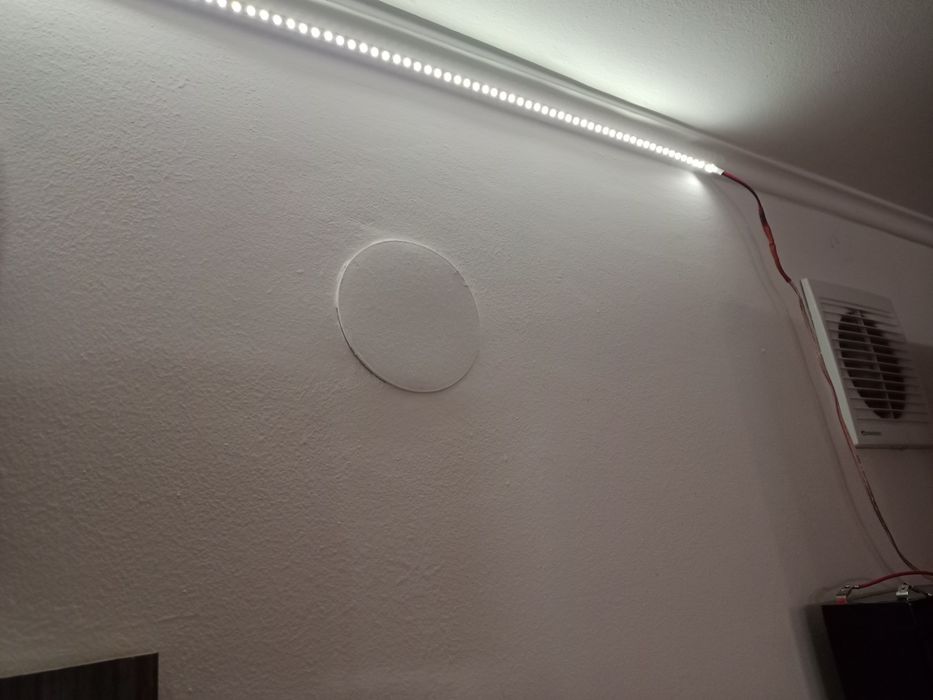 Светодиодная лента 2 м разом з акумулятором 800 грн