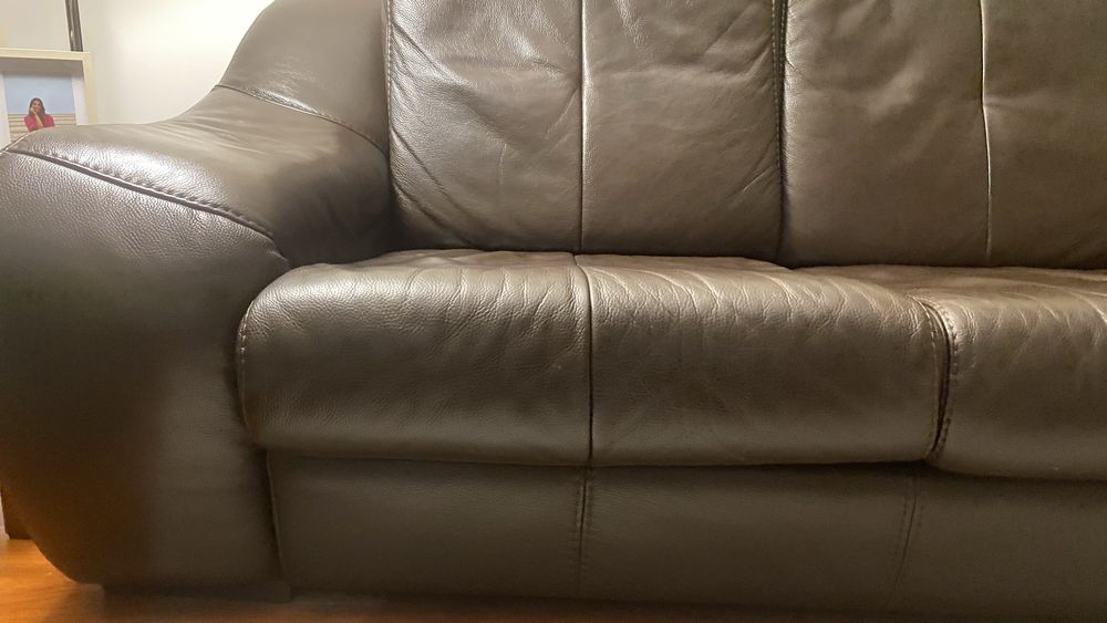 Sofa em pele genuina
