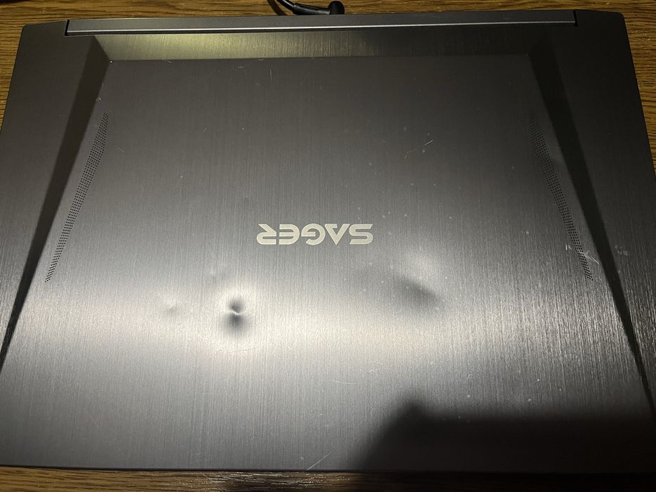 Ігровий ноутбук Sager RTX 2060 (6 ГБ) i7-10875H (8 ядер, до 5,1 ГГц)