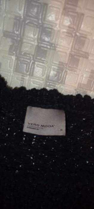 Czarny damski sweter M