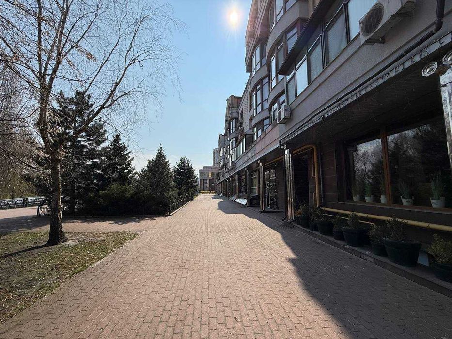 Без комісіЇ. Офіс 110м2. Оболонська Набережна 15. Фасад. Паркомісця. - View 2