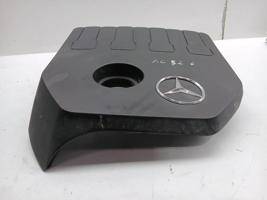 Cobertura do motor / blindagem superior do motor MERCEDES-BENZ Classe
