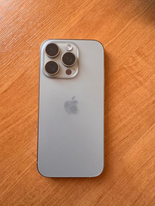 iPhone 16 Pro uszkodzony ekran