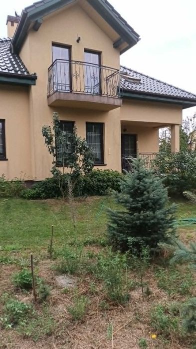 Dom wolnostojący o pom. 200m2 z działką 1414m2