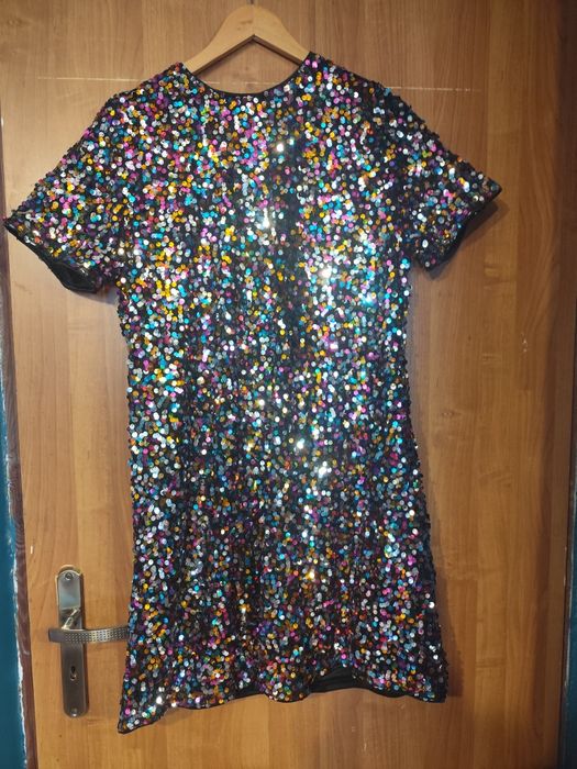 Sukienka brokatowa wieczorna