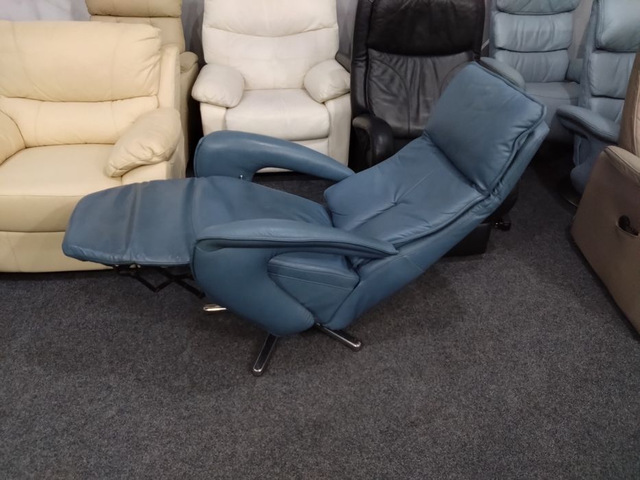 Шкіряне крісло реклайнер розкладне кожаное кресло раскладное в диван