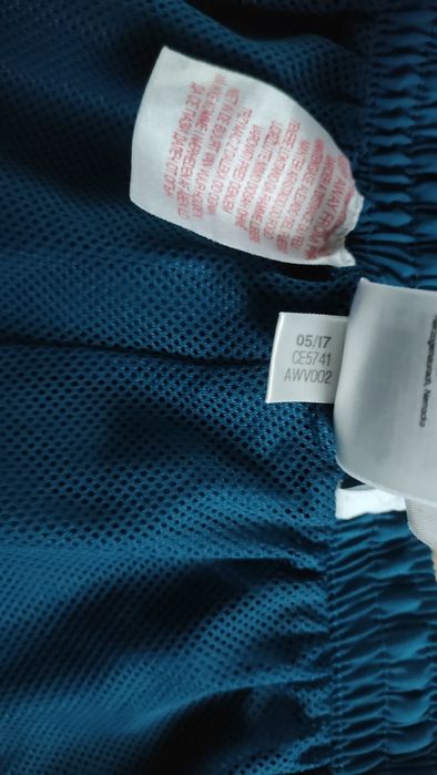 świetne treningowe spodenki Adidas jak nowe 176