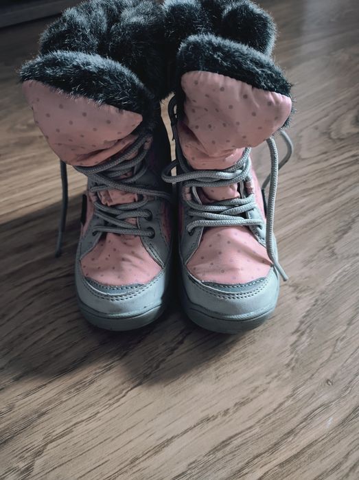 Zimowe buty dla dziewczynki rozmiar 24