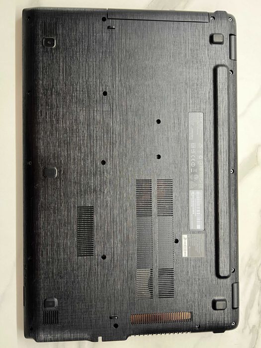Acer Aspire E5-772G Core i3-4005U/8Гб ОЗУ/256Гб/GeForce 920M/17.3" HD+