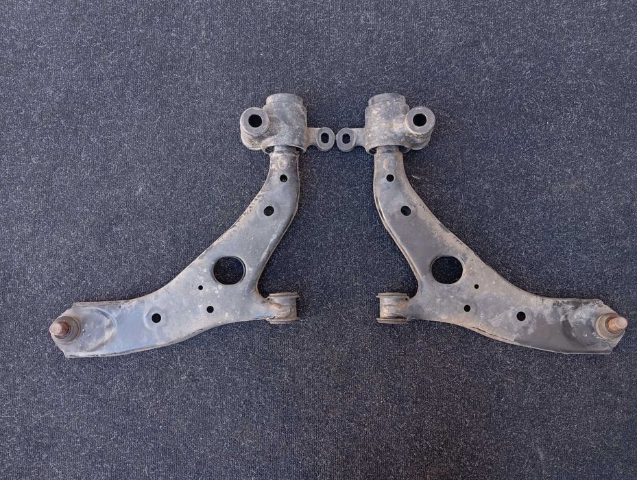 mazda cx5 kf   ричаг  Важіль  рычаг,кулак,цапфа,Оригінал в наявності