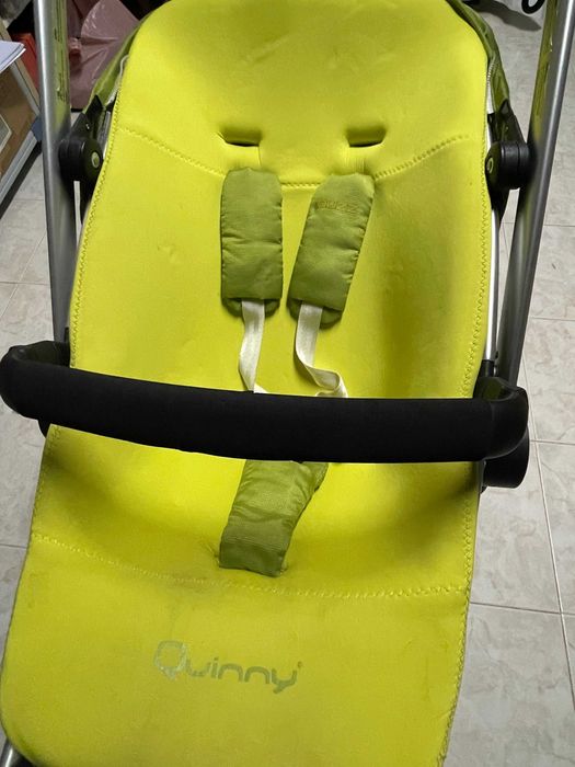 Carrinho Passeio bébé Quinny Buzz + Ovo (cadeira auto) + Acessórios