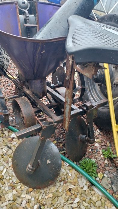 Картофелосажалка до мотоблока в робочому стані
