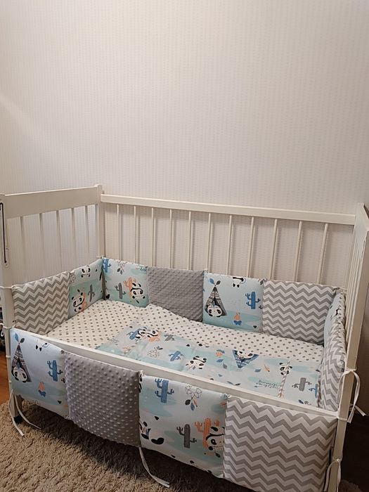 ліжко дитяче з повним комплектом(матрас, бортики, одіяло, подушечка)