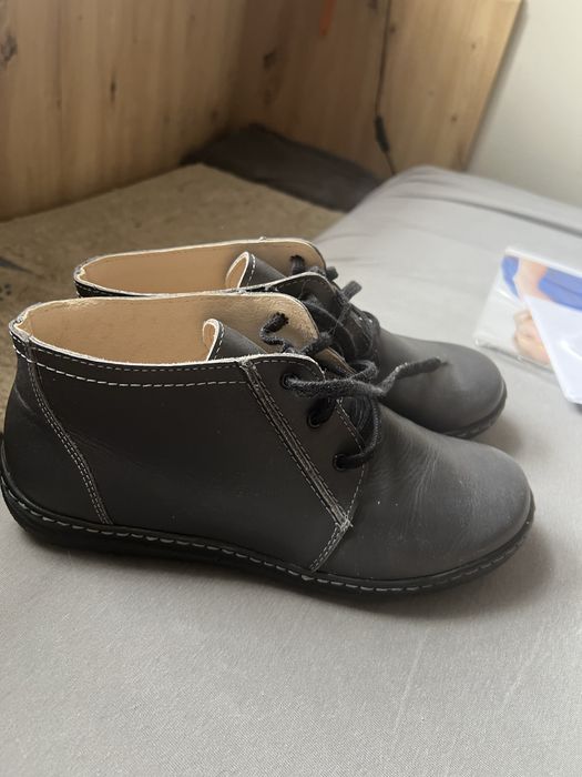 Damskie nowe buty skorzane sznurowane