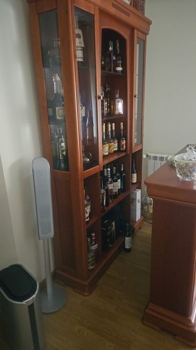 Móvel BAR com balcão em cerejeira em excelente estado