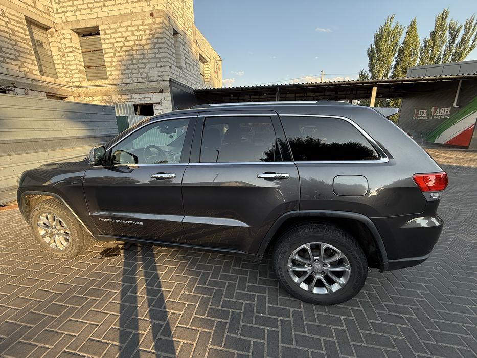 Jeep Grand Cherokee 2016 року