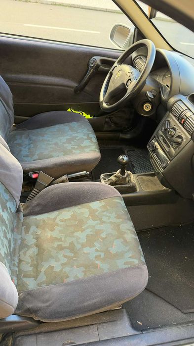 Corsa B 2000 Gasolina - Para reparar ou peças