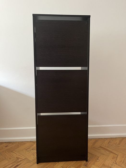 Sapateira madeira escura IKEA - 28x49x134 cm