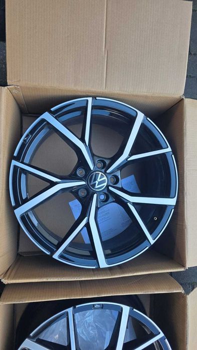 Felgi VW 19x8.0 5x112 Volkswagen 8R Arteon Golf R Mk8 Passat Alltrack B8