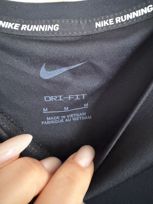 Спортивна кофта Nike