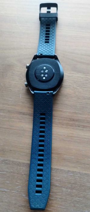 smartwatch Huawei GT 3 w kolorze zielonym